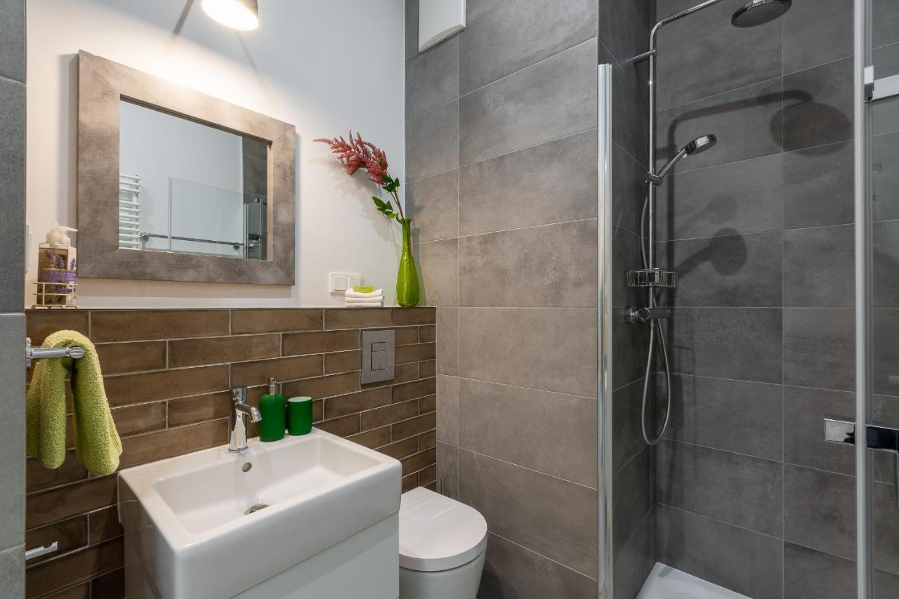Apartament Ksiezycowy - Mlyn Maria - Art Apartments Вроцлав Экстерьер фото